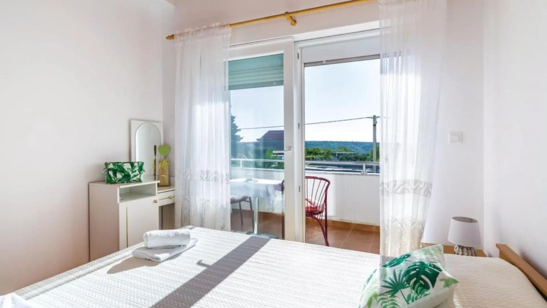 Holiday Home Villa Ksenija - Six Bedroom Holiday Home With Pool Debeljak